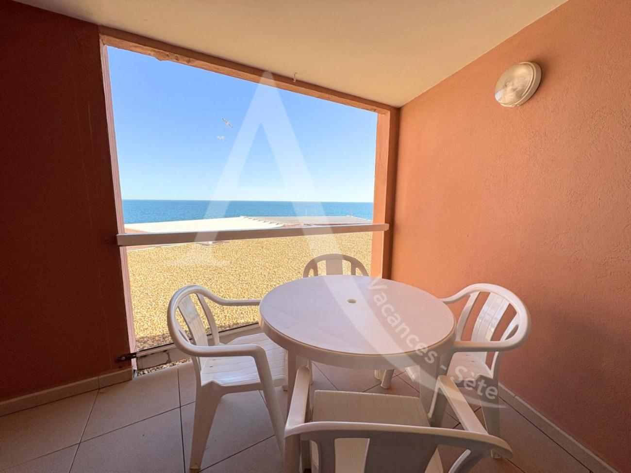 Appartement Vue Parking Piscine Tennis *